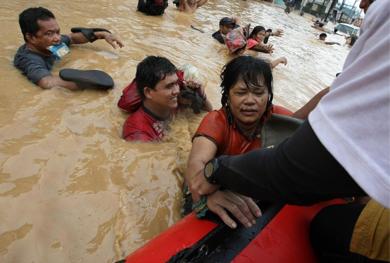 Image: Rescue operation during floods in Manila.