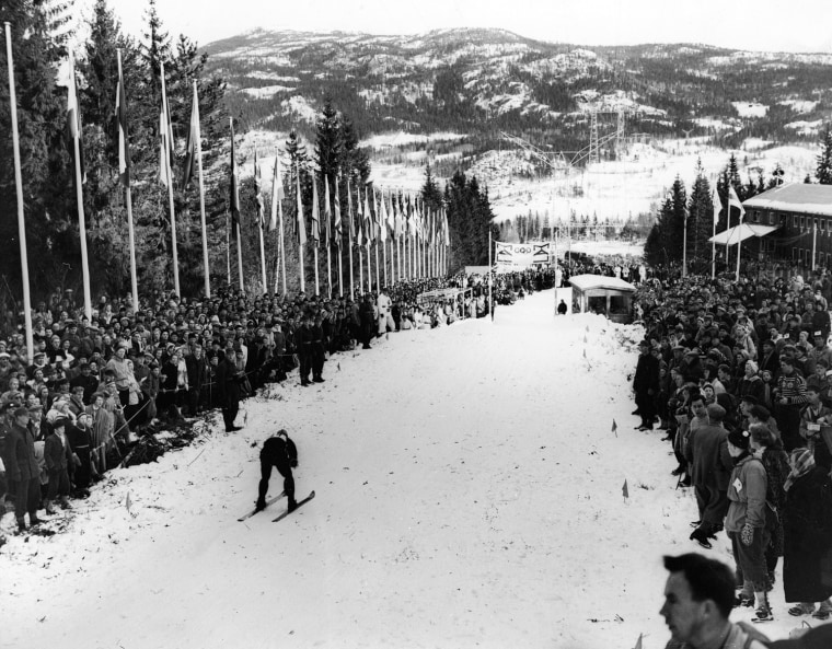American skier Jack Reddish approaches the finish line in the Men's Downhill competition at the Winter Olympics in Oslo, Norway, February 18, 1952. This event, held in the town of Norefjell, was won by Italian skier Zeno Colo. (Photo by FPG/Getty Images)