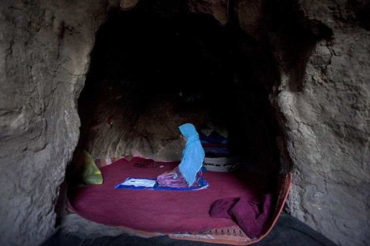Image: Bamiyan's Poverty Stricken People Continue Cave Dwelling Exisitence