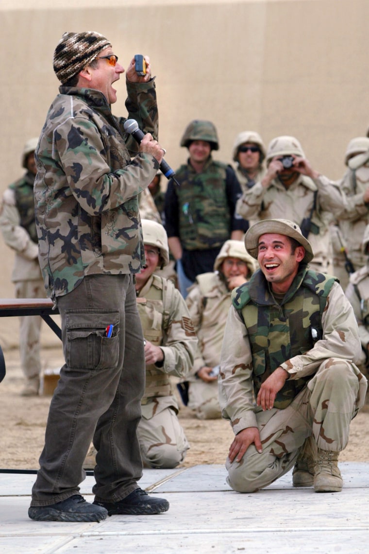 Robin Williams Entertains Troops In Iraq