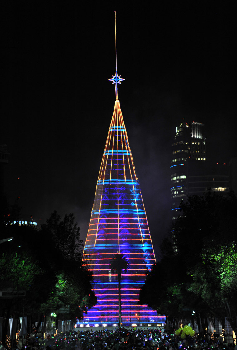 Image: MEXICO-CHRISTMAS-TREE