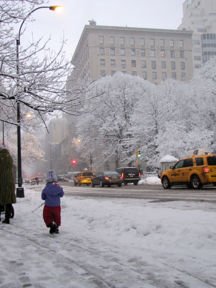 907 Fifth Avenue in New York City.