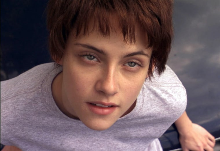 Written by Jayce Bartok (who also co-stars), The Cake Eaters is described as \"a light-hearted, bittersweet romantic drama set in a small town where the intimate secrets and tensions of two families force them to come to terms with life, love and death.\"  Kristen Stewart stasr as Georgia in Mary Stuart Masterson drama 'The Cake Eaters.'