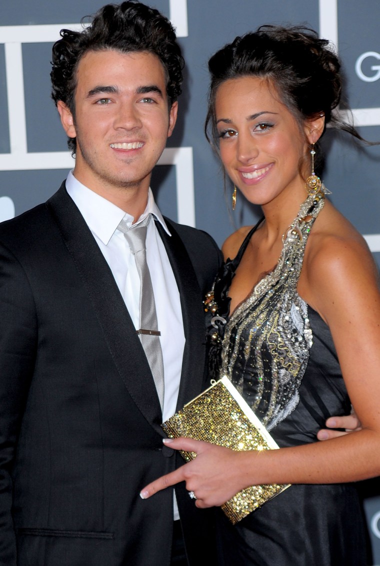 Image: The 52nd Annual GRAMMY Awards - Arrivals