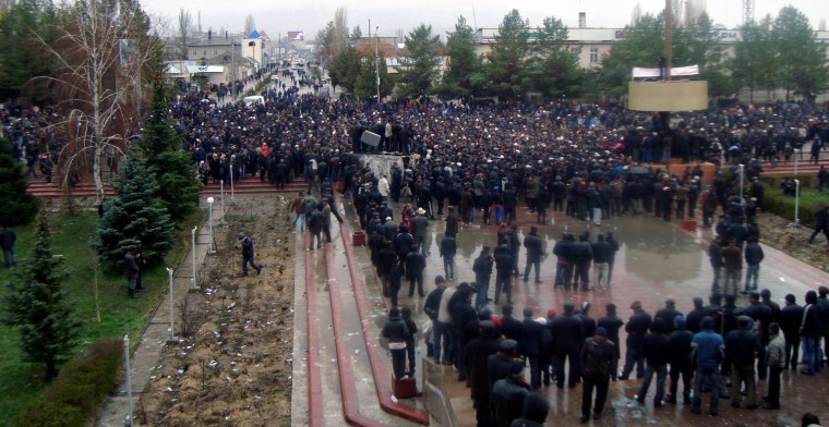 Image: Kyrgystan opposition revolt