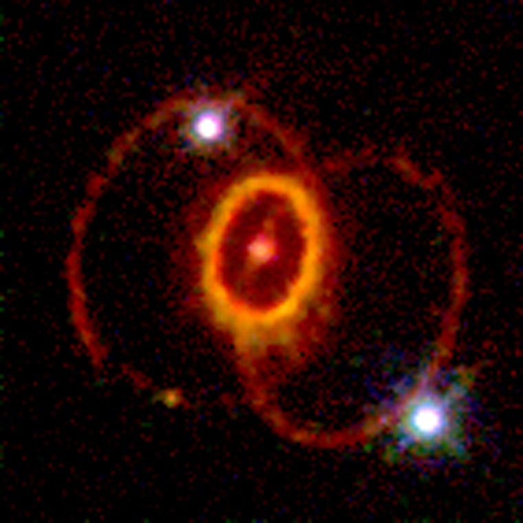 Supernova circuits
Three rings of glowing gas encircle the site of supernova 1987A, a star that was seen to explode in 1987. Though the rings appear to intersect, they are probably in three different planes.