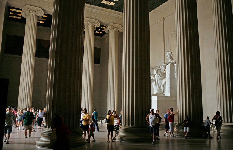Image: Summer Tourists Visit DC Landmarks