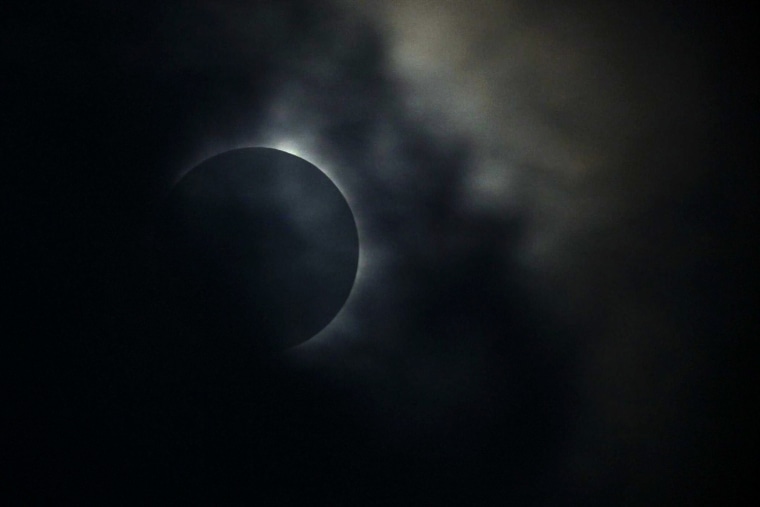 Image: Total solar eclipse crosses South Pacific