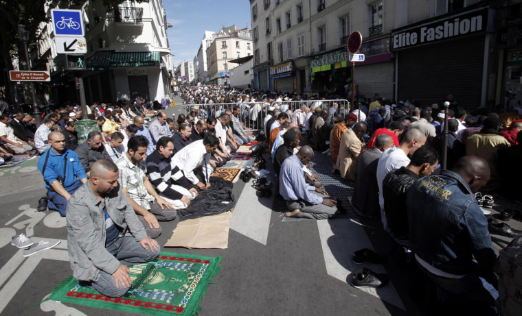 Image: Eid Al-Fitr in Paris