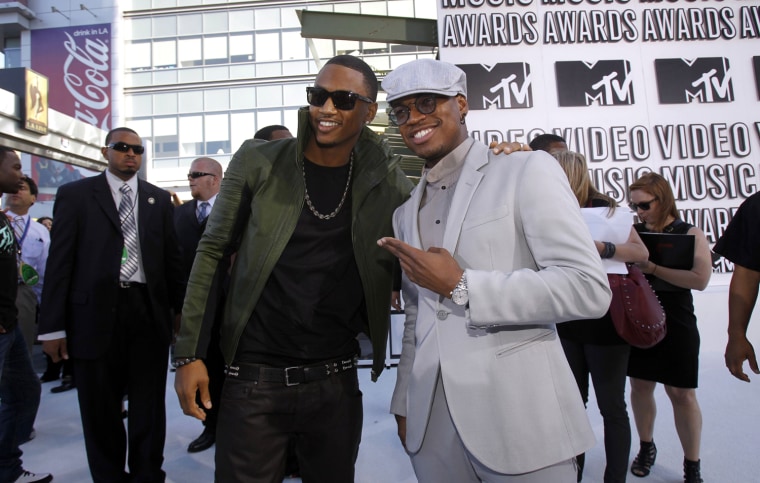 Image: Trey songz and Ne-Yo (R) pose at the 2010 MTV Video Music Awards in Los Angeles