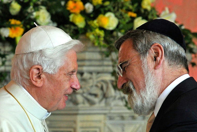 Image: Pope Benedict XVI (L), meets Britain's C