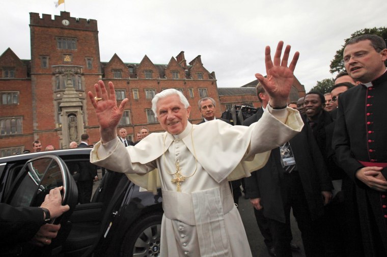 Image: Pope Benedict XVI leaves Oscott College seminary in Birmingham, central England