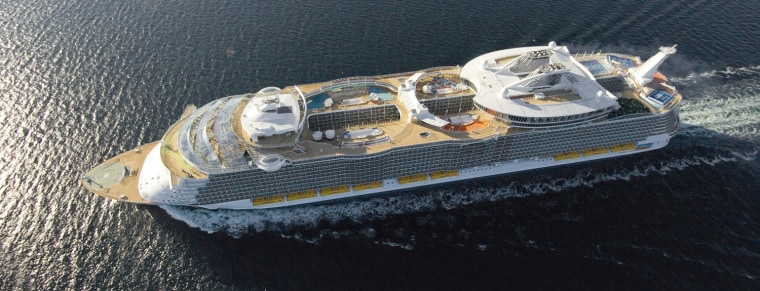 Image: Cruise ship the MS Allure of the Seas sets sail from Turku