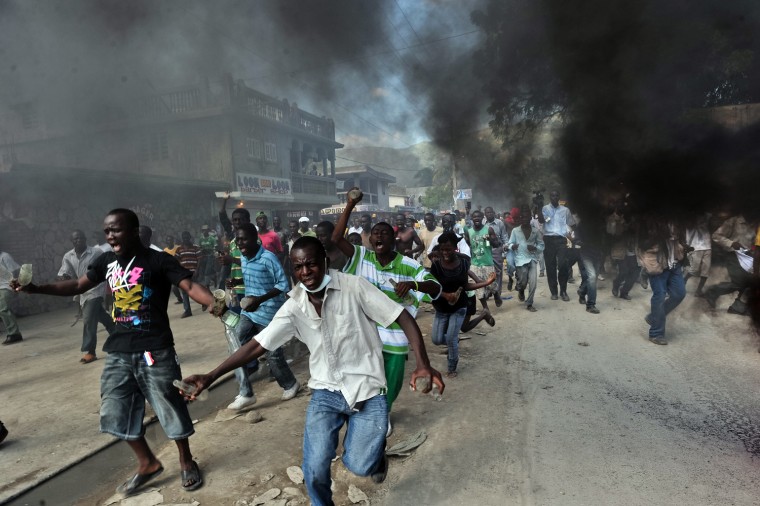 Image: Haitians clash with UN forces