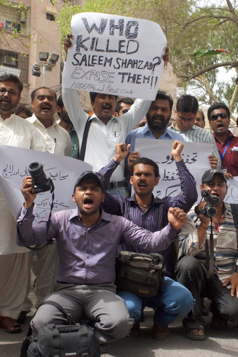 Image: Pakistani journalists protest in Hyderabad