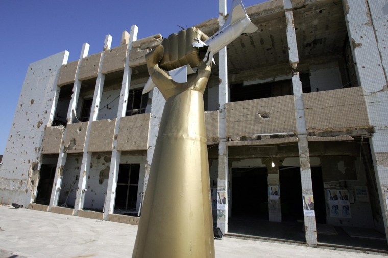 Image: View of the remains of Libyan supremo Mo