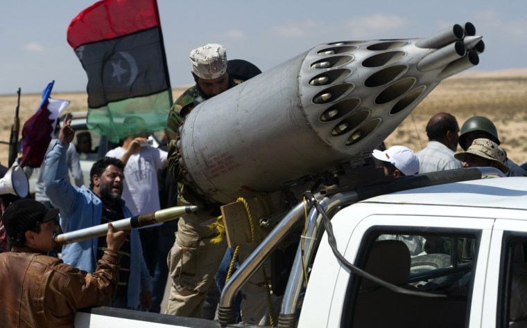 Image: Libyan rebels fighting forces loyal to M