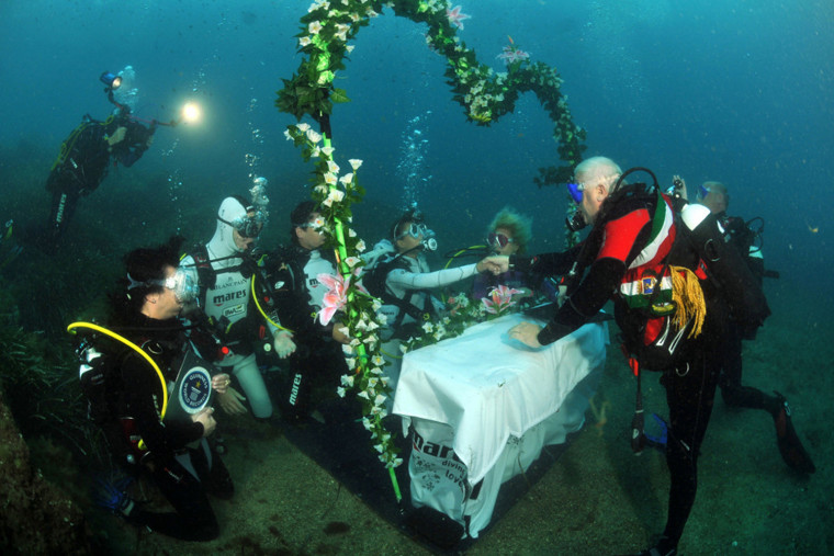 Largest Underwater Wedding: In a gala event, 261 divers celebrated the marriage between Francesca Colombi and Giampiero Giannoccaro at Capoliveri, on the Italian island of Elba, on June 12, 2010.