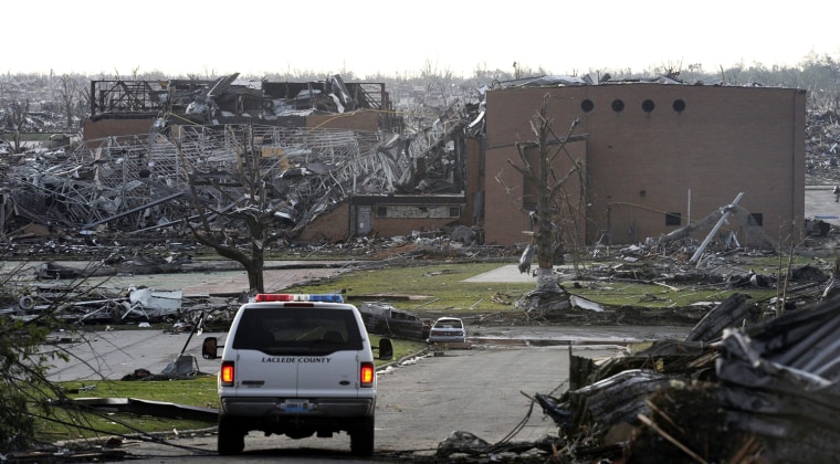 Image: Tornado rips through Missouri city of Joplin