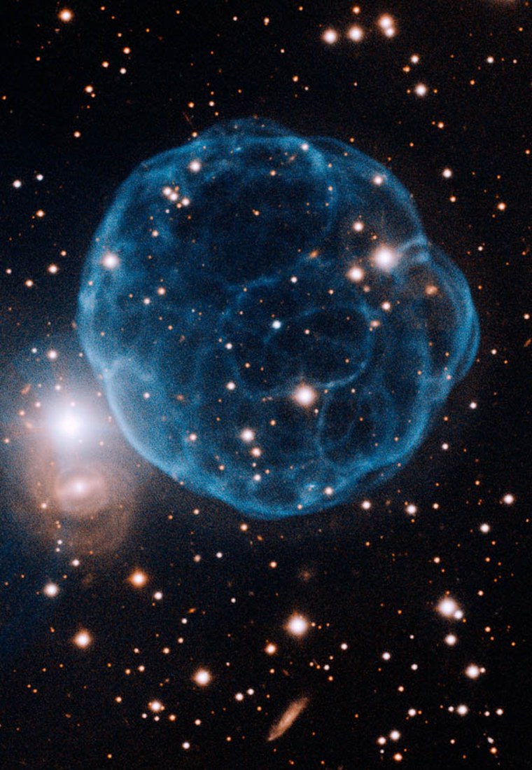 Image: Gemini Image Captures Elegant Beauty of Planetary Nebula Discovered by Amateur Astronomer