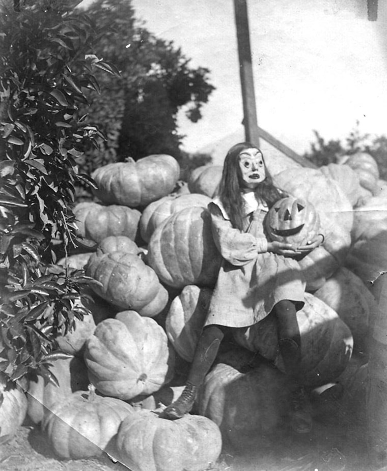 vintage halloween gallery, that would be great: 
http://halloweenmonsterparty.com/vintage-halloween-gallery/index.php