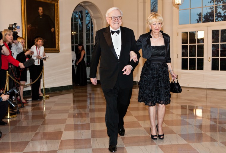 Image: Guests Arrive For White House State Dinner For UK Prime Minister Cameron