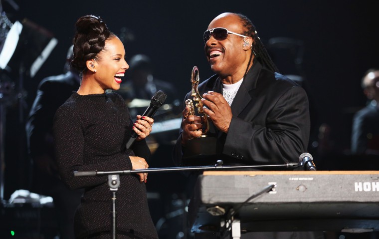 Image: 2012 Billboard Music Awards - Roaming Show