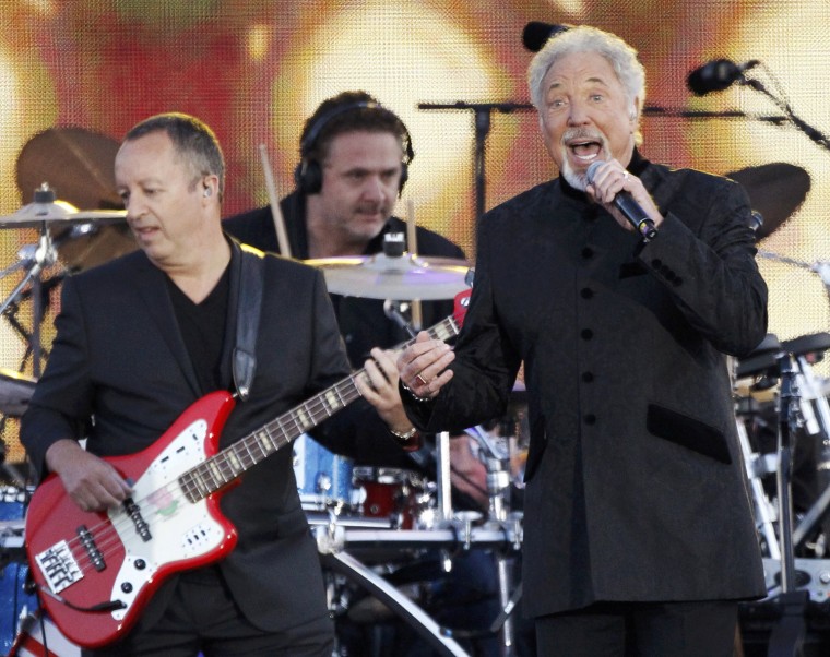 Image: Singer Tom Jones performs during the Diamond Jubilee concert in front of Buckingham Palace in London