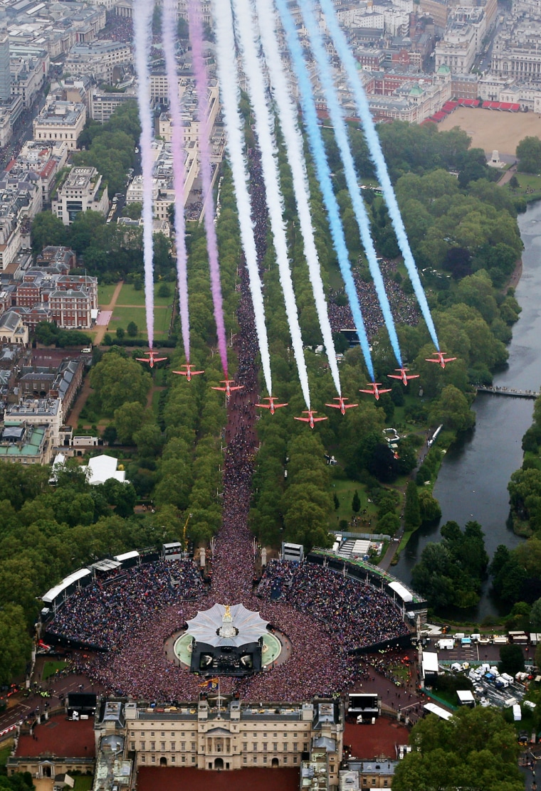 Image: The Red Arrows fly over fly in formation