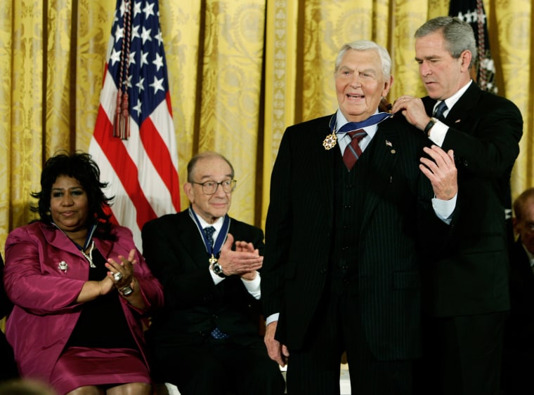 Image: US President Bush presents medal of freedom to actor Andy Griffith at White House in Washington