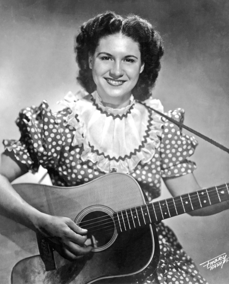 Image: FILE: Country Singer Kitty Wells Dead At 92
