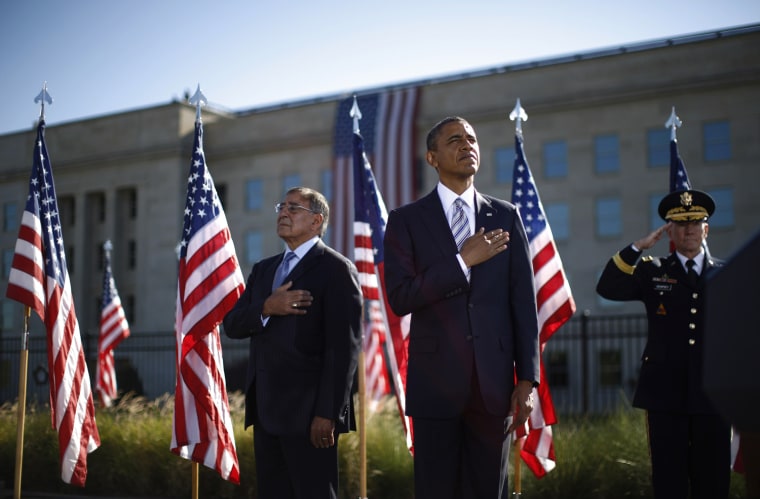 Image: U.S. President Obama, U.S. Secretary of Defense Panetta and Chairman of the Joint Chiefs of Staff Dempsey observe a moment of silence on the 11th anniversary of the 9/11 attacks at the Pentagon