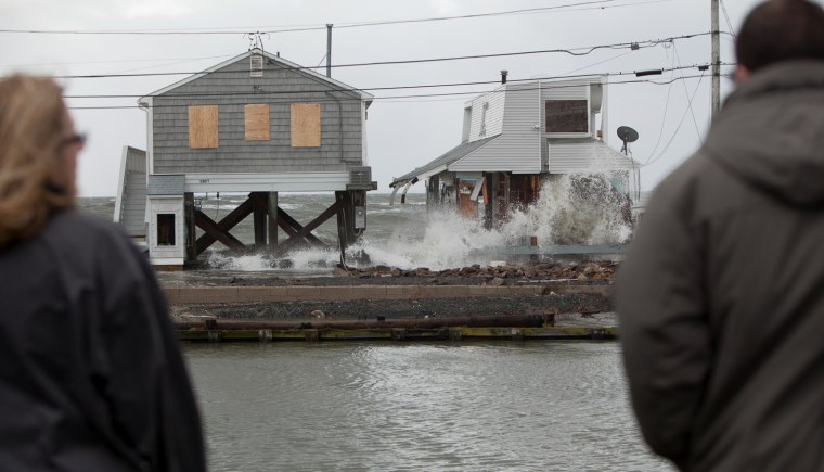 Image: Storm Sandy hits Connecticut