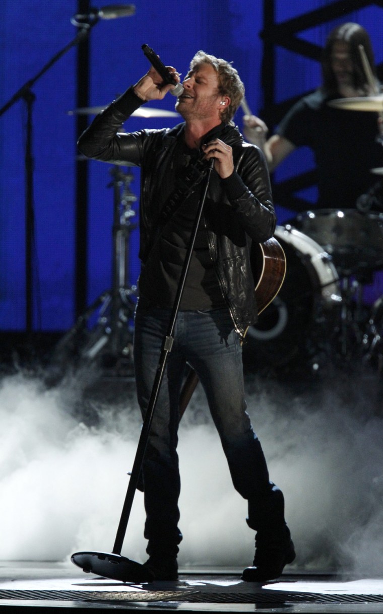 Image: Dierks Bentley performs at the 46th Country Music Association Awards in Nashville