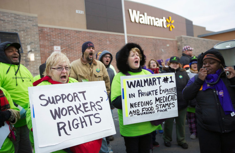Americans line up for Black Friday