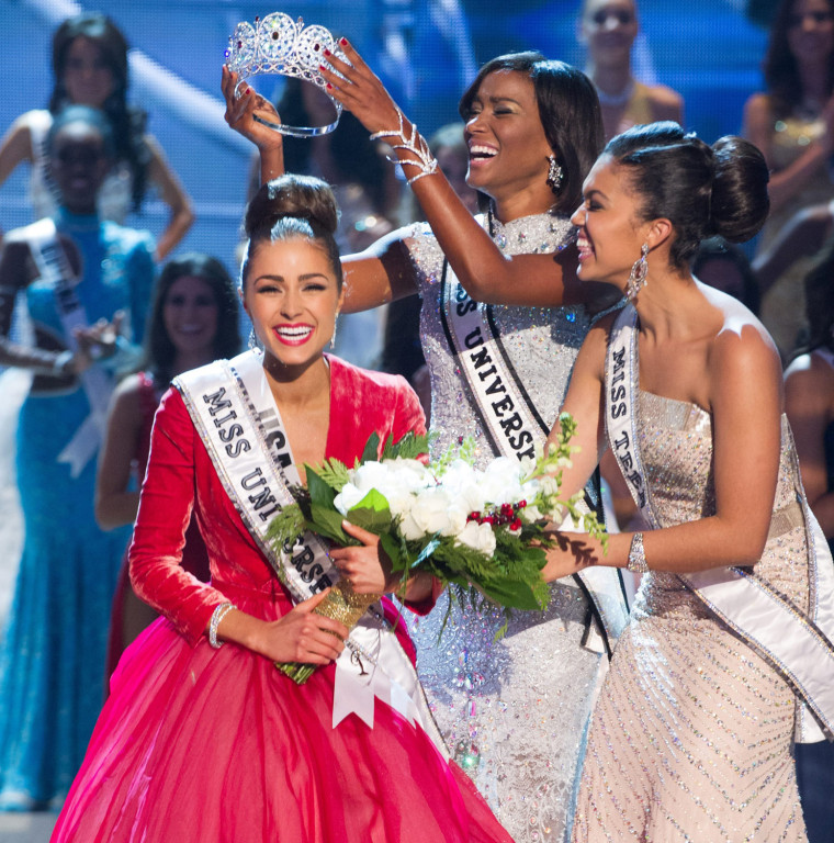 Image: Miss USA wins Miss Universe 2012