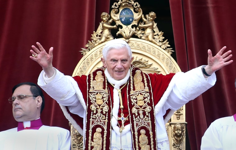 Image: Pope Benedict XVI Delivers His Urbi Et Orbi Blessing