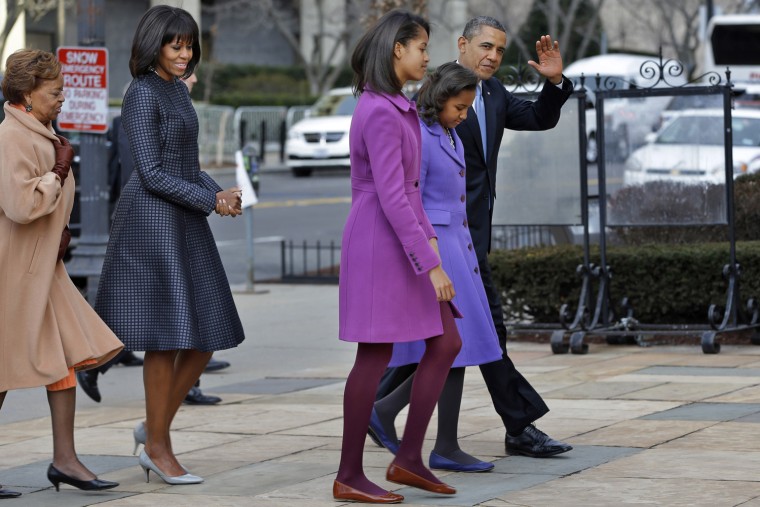 Image: Barack Obama, Michelle Obama, Malia Obama, Sasha Obama, Marian Robinson