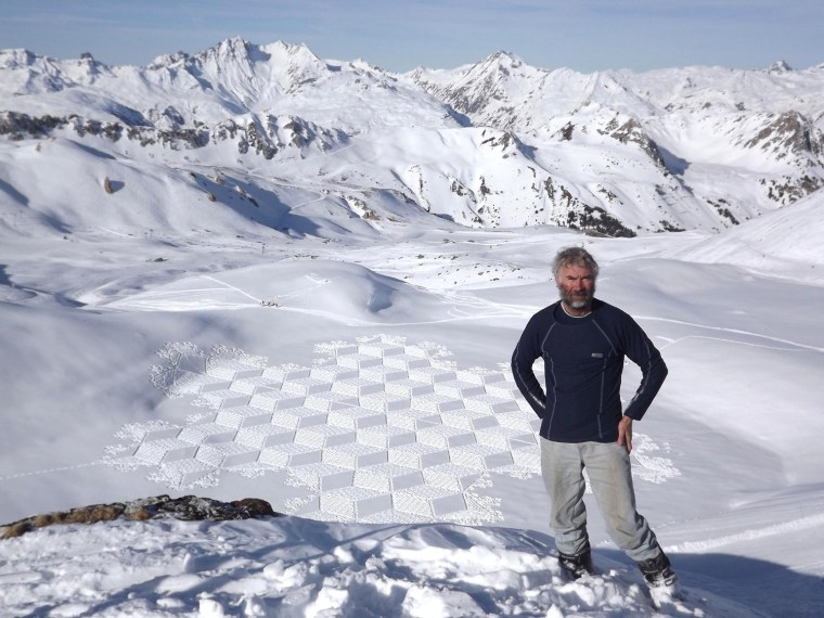 Brrrrrilliant Snowshoe artist makes massive, magnificent creations with his feet