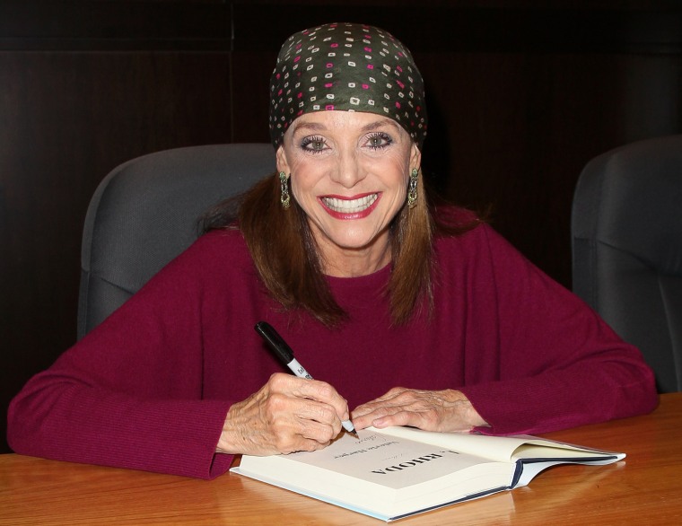 Image: Valerie Harper Book Signing For \"I, Rhoda\"
