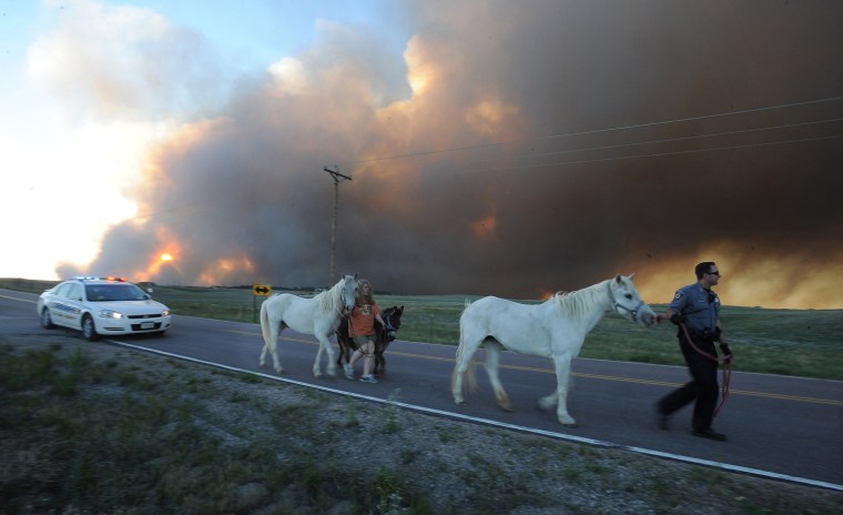 Image: Colorado Springs Wildfire Burns Homes, Prompts Evacuations