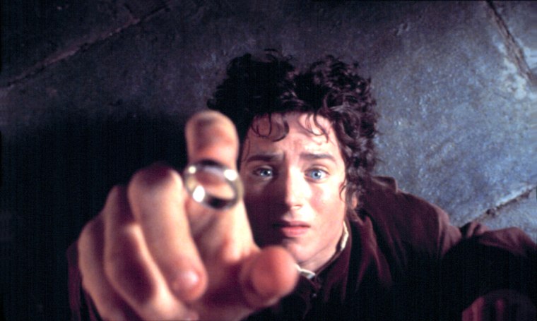 THE LORD OF THE RINGS: THE FELLOWSHIP OF THE RING, Elijah Wood, 2001
