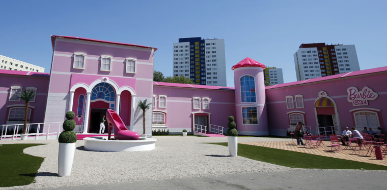 Image: A general view shows a \"Barbie Dreamhouse\" of Mattel's Barbie dolls in Berlin