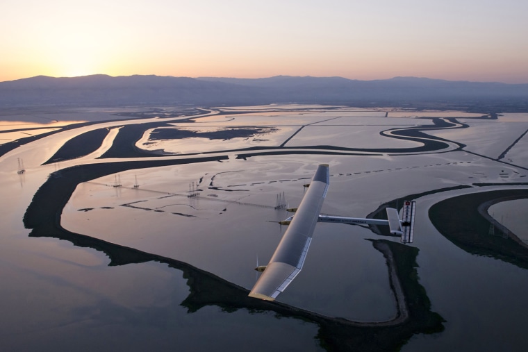 Image: The Solar Impulse flies from San Francisco Bay to Phoenix