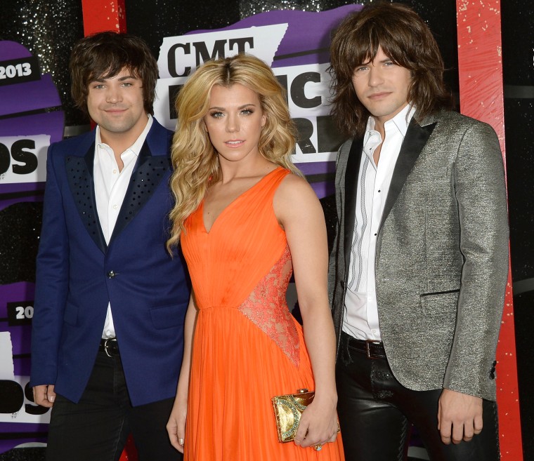 Image: 2013 CMT Music Awards - Arrivals