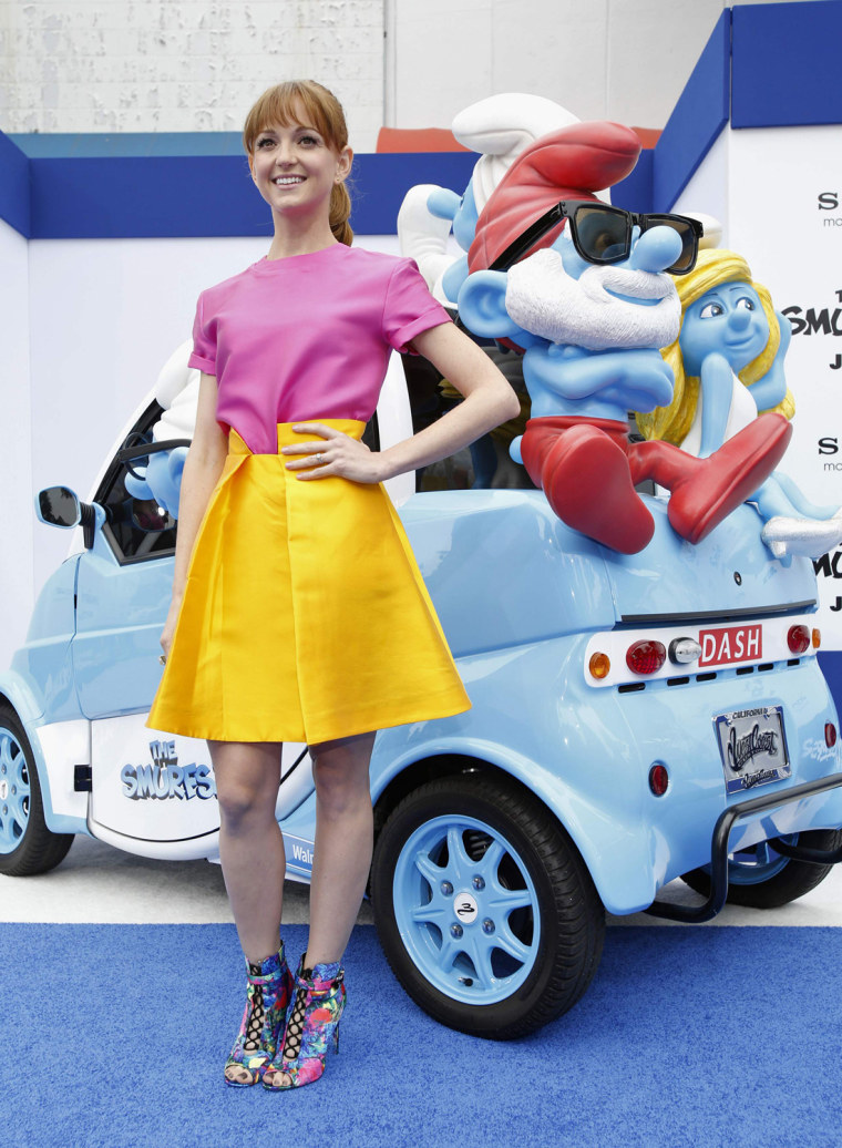 Image: Cast member Jayma Mays poses at the premiere of the film \"The Smurfs 2\" at the Regency Village theatre in Los Angeles