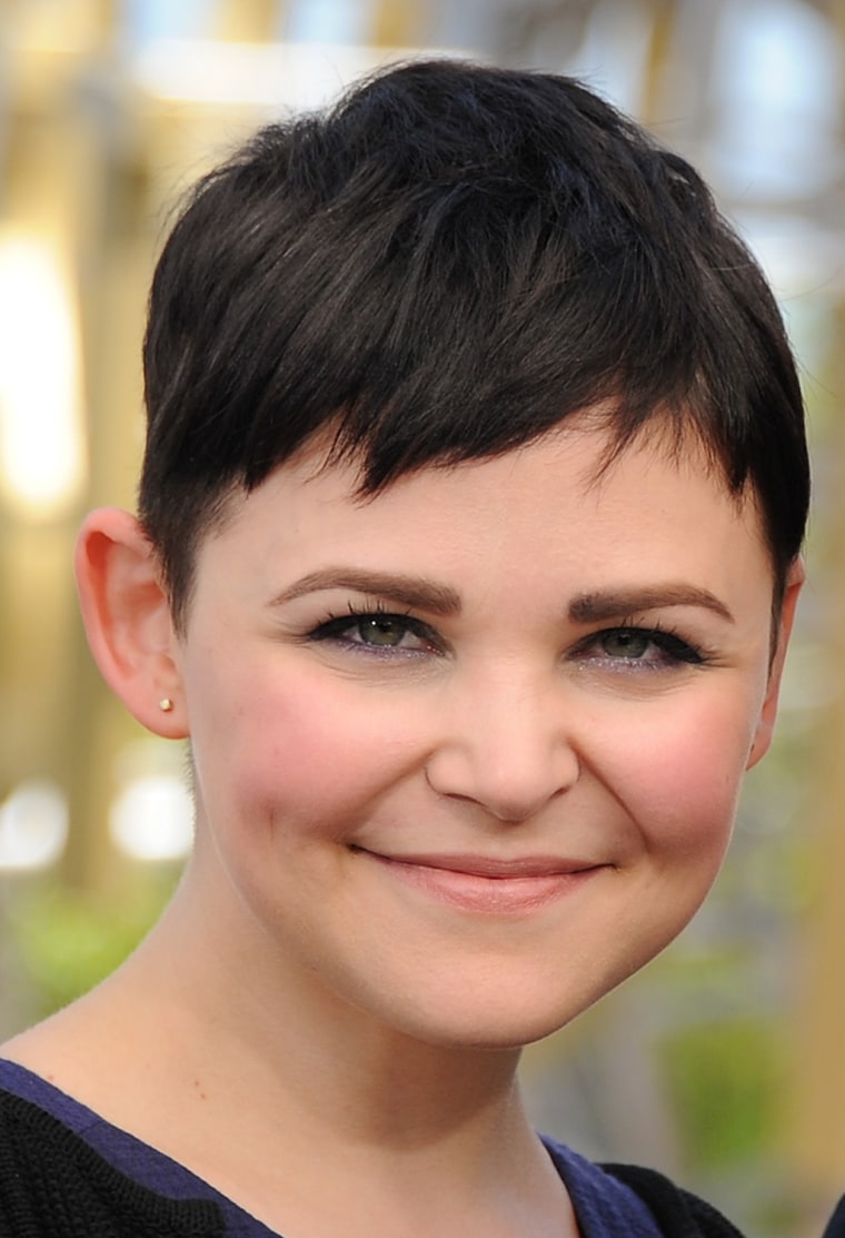 Image: Ginnifer Goodwin And Miley Cyrus On \"Extra\"