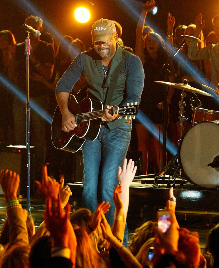 Image: Darius Rucker performs \"Wagon Wheel\" at the 47th Country Music Association Awards in Nashville
