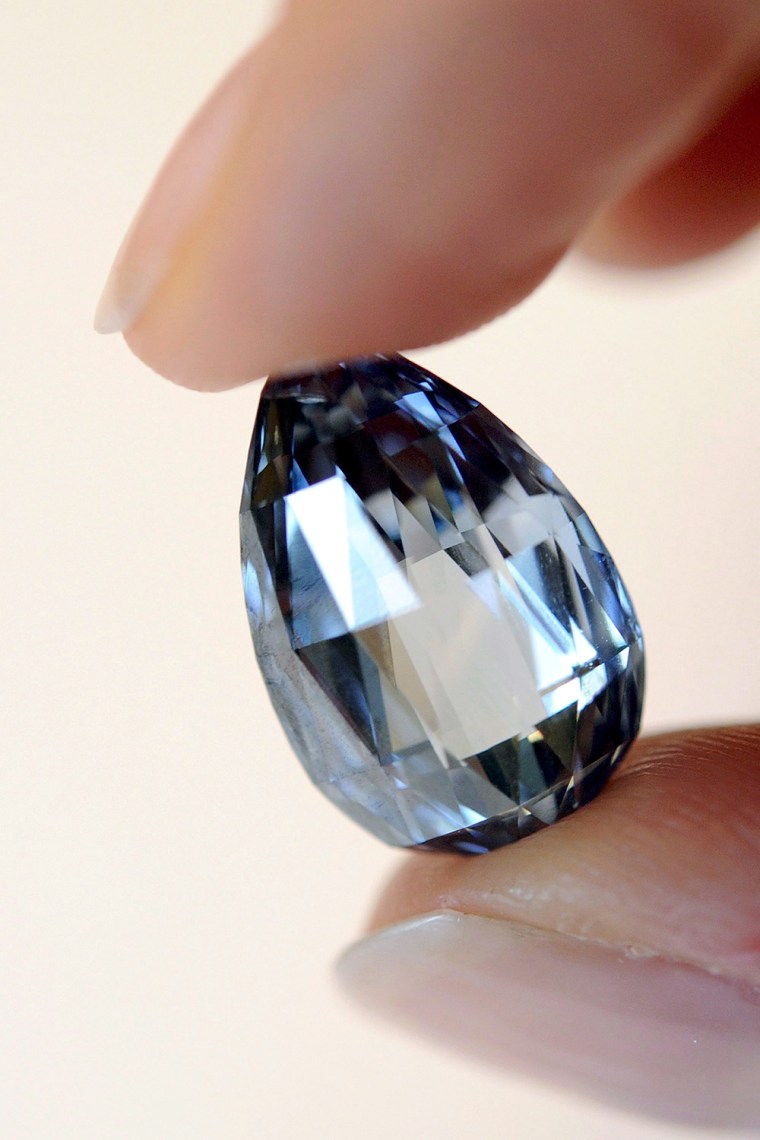 Image: Fancy Deep Blue diamond: new record