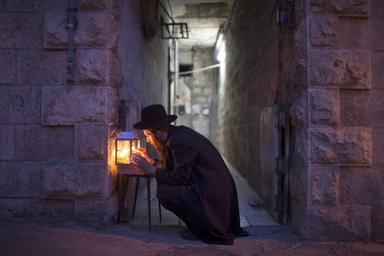 Image: *** BESTPIX *** Ultra-Orthodox Jews Celebrate Hanukkah
